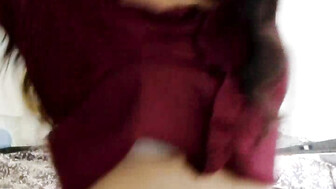 Esposa enviando videos calientes al amante