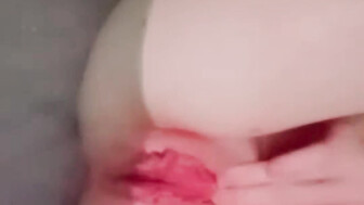 18 year old gf plays with her pussy in bathtub