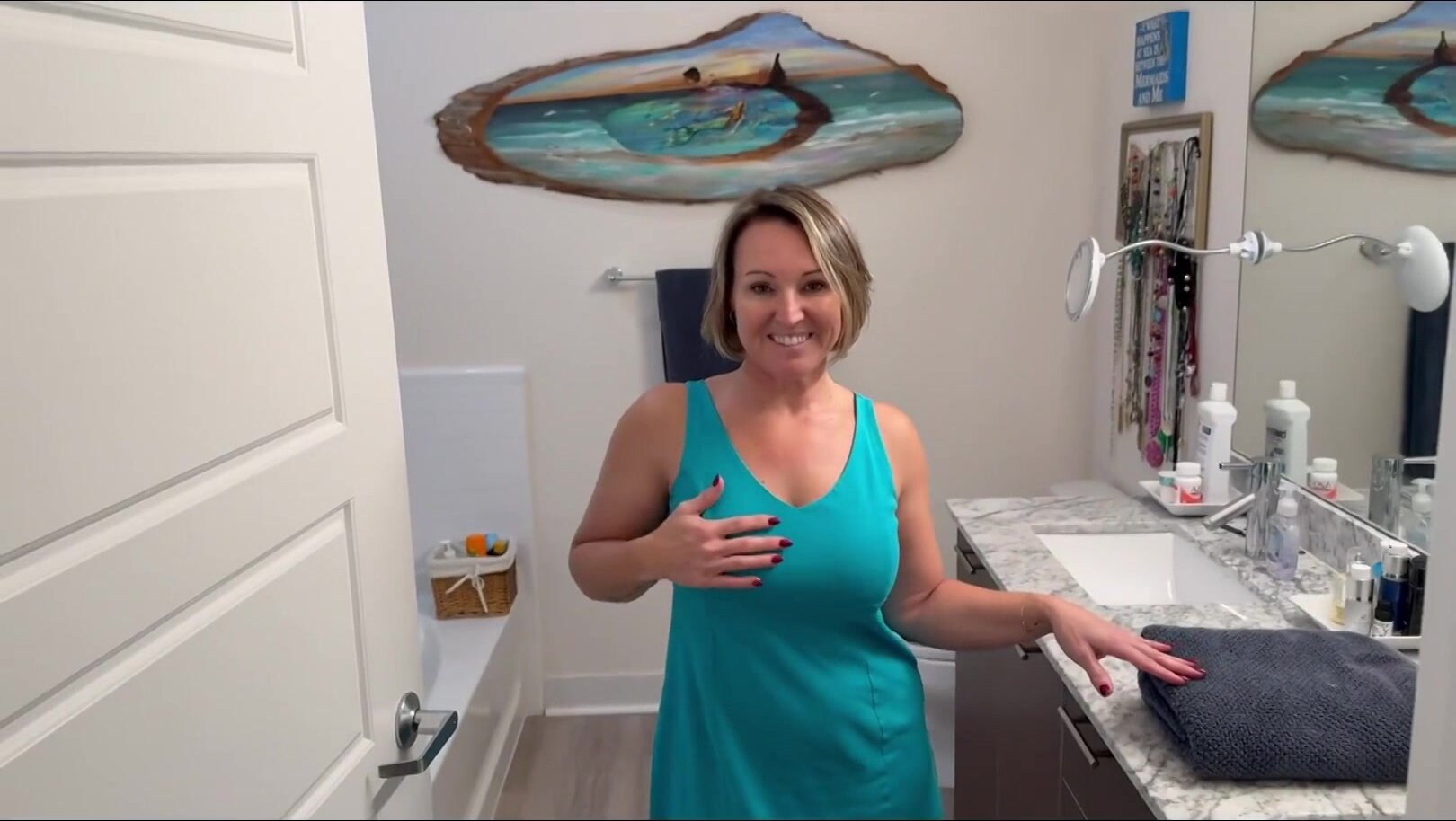 Hotwife fills up with cum