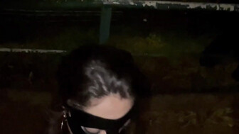Dando pro novinho na rua