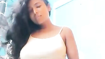 Bengali girl Rini das masterbetion with dildo in creamy pussy show