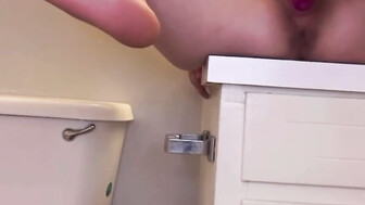 Haylee Missouri loves showing how tight her pussy is