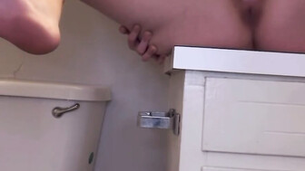 Haylee Missouri loves showing how tight her pussy is