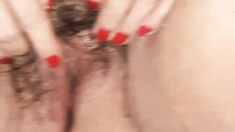 lo qe esconde mi esposa entre las piernas