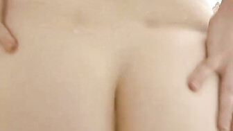 Sugarbaby "N" showing that HOT ass.