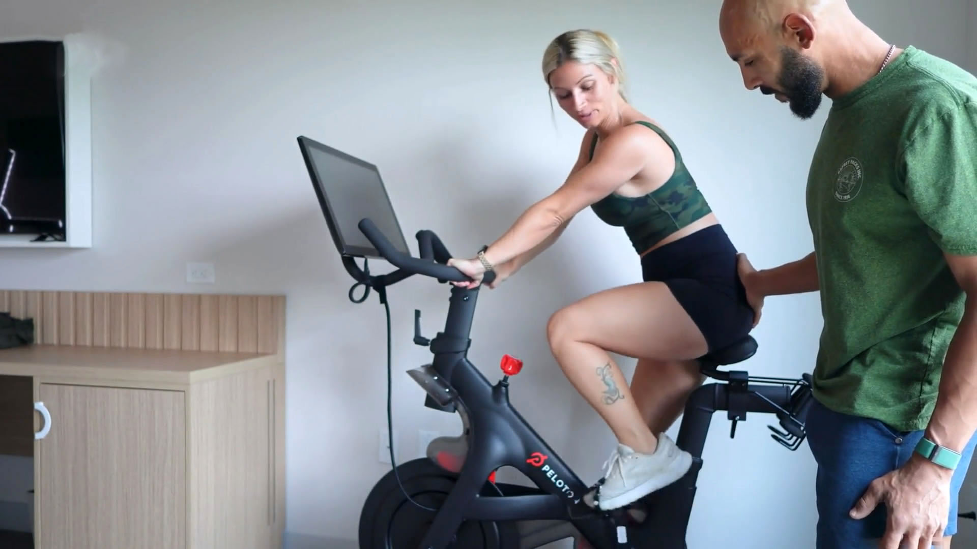Have a good workout with a personal trainer