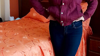 Profesora sexy teniendo sexo con hombre desconocido