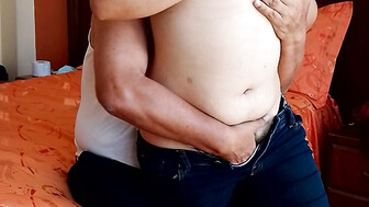 Profesora sexy teniendo sexo con hombre desconocido