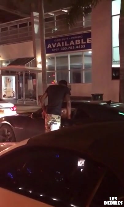 Sucking bbc in the street during heavy traffic