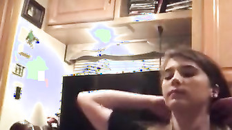 Beautiful White Girl gives head